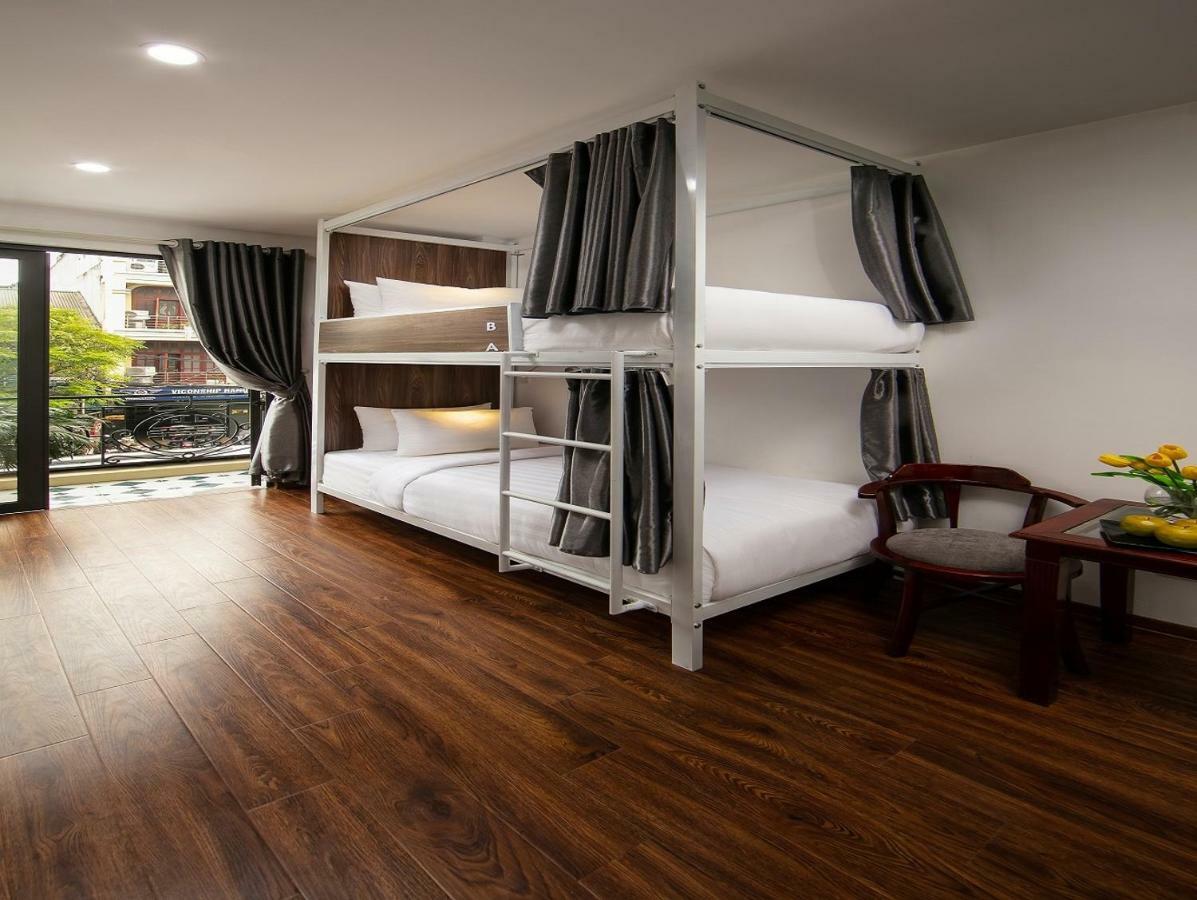 Hanoi Backpackersuite Hostel Bagian luar foto